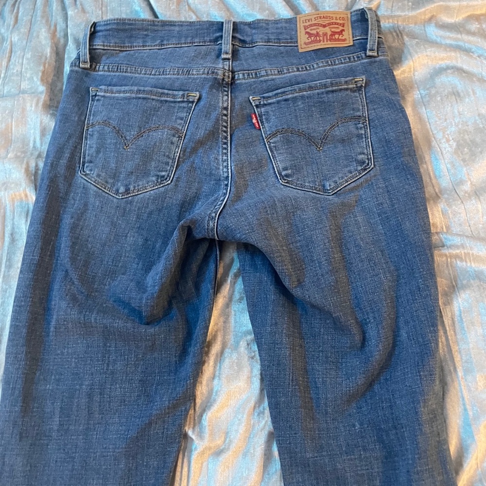 Levi Women 711 skinny Jean